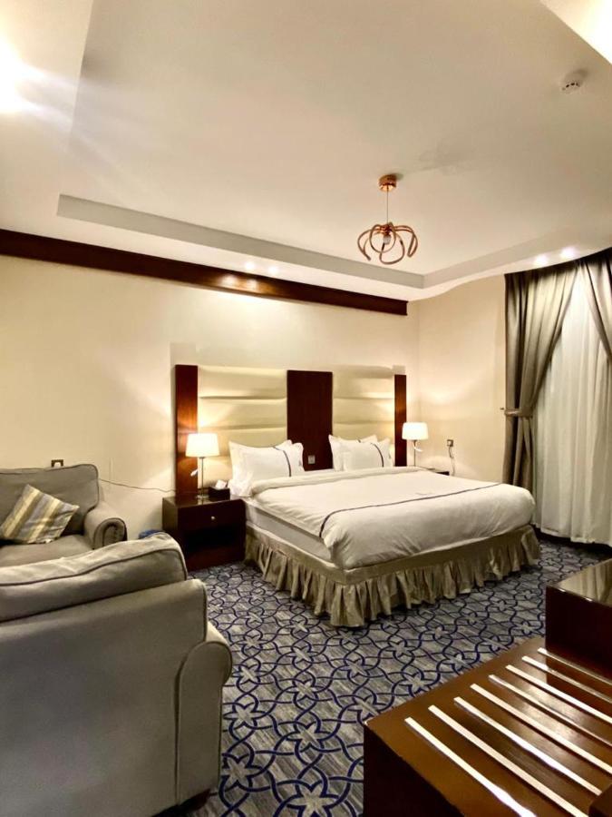 Aral Hotel Apartments Табук Екстер'єр фото