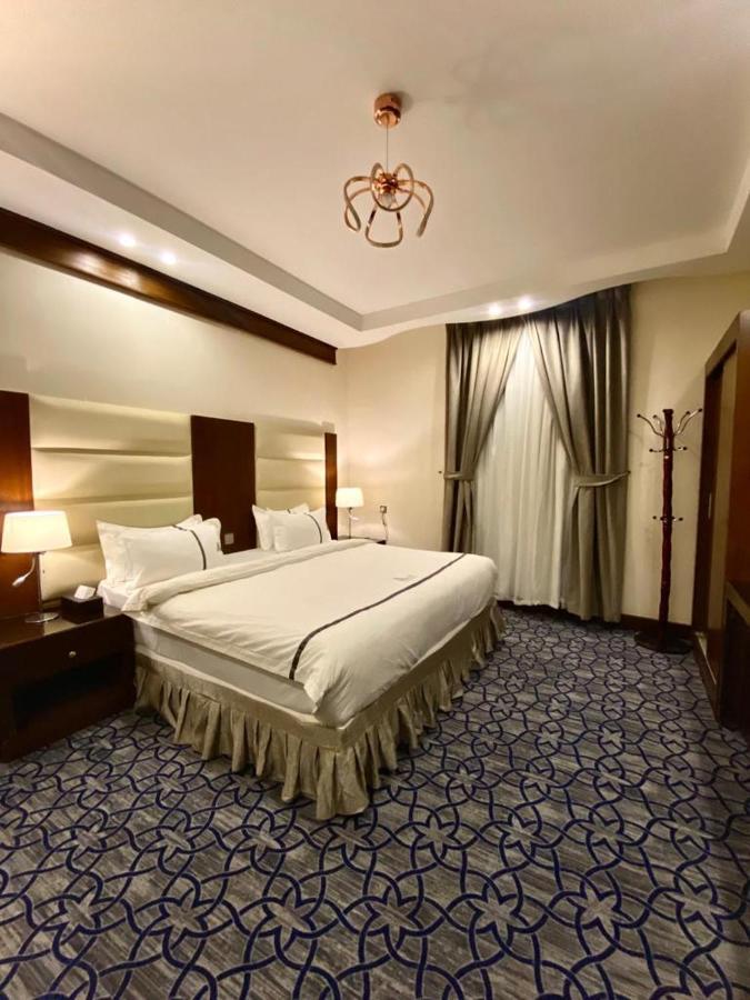 Aral Hotel Apartments Табук Екстер'єр фото